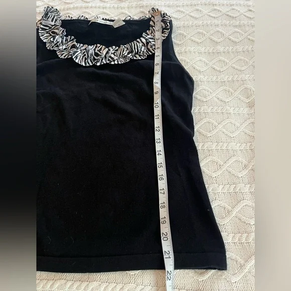 Peter Nygard Black Sleeveless Top with Ruffle Detail women’s petite medium - Picture 5 of 9